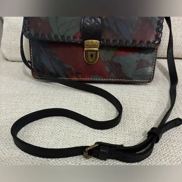 Patricia Nash EUC Liana crossbody bag in a floral print leather - Picture 4 of 16